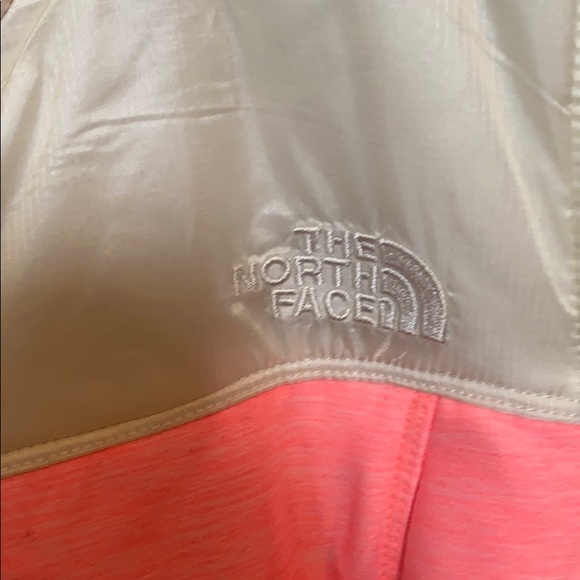 The North Face woman’s vest sz medium - Picture 6 of 7